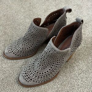 Jeffrey Campbell Rosalee Ankle Boots Western Bootie Grey Suede Women's Size 7